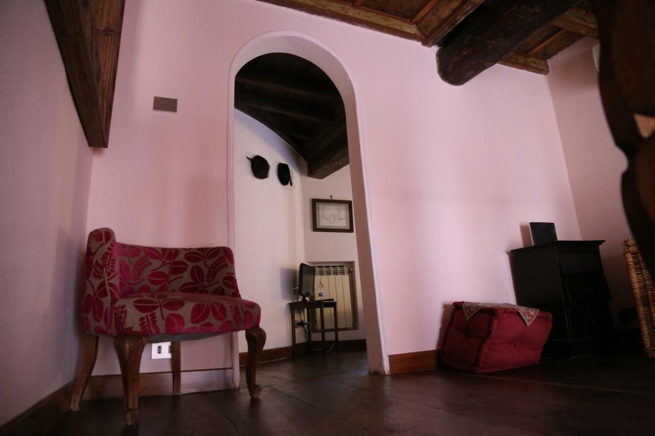 Apartment Un Tetto Al Pantheon Rom